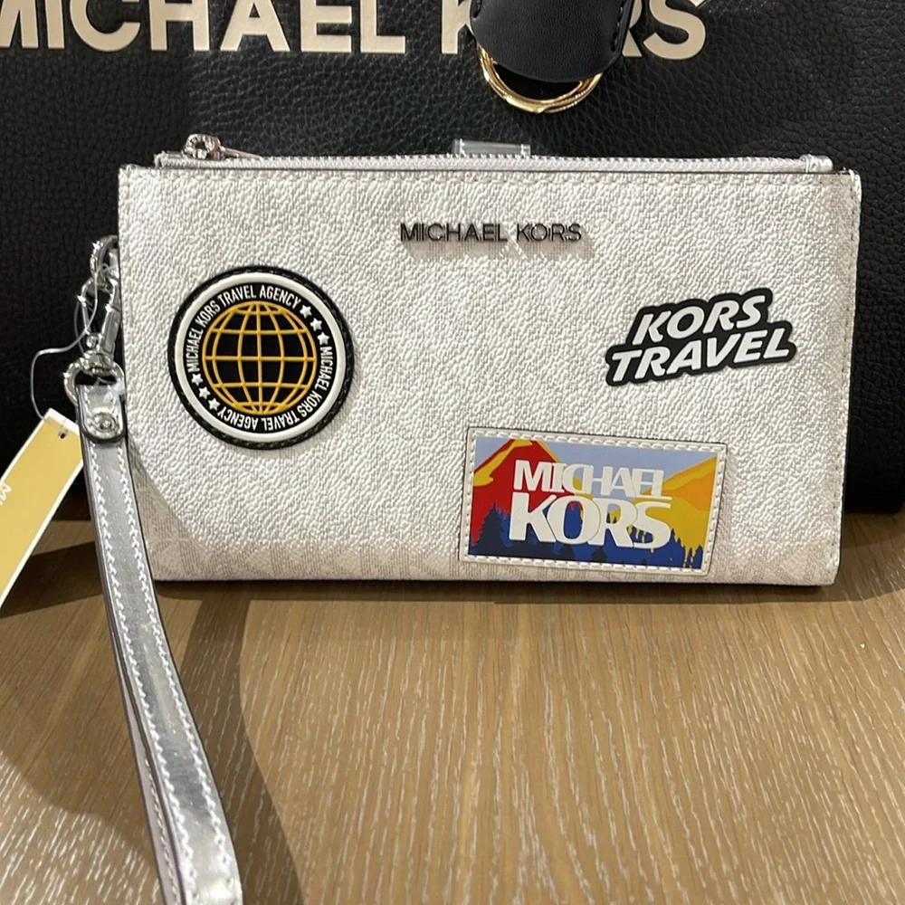 Michael Kors Jet Set Travel Large Embellished Signature Logo Wristlet Wallet Phn